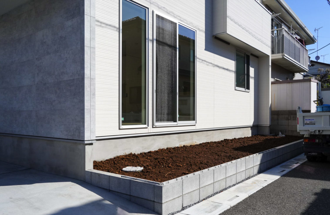 白を活かしたグランドアートウォールデザイン